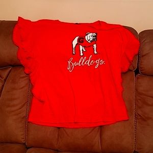 Women's red Georgia bulldog start.